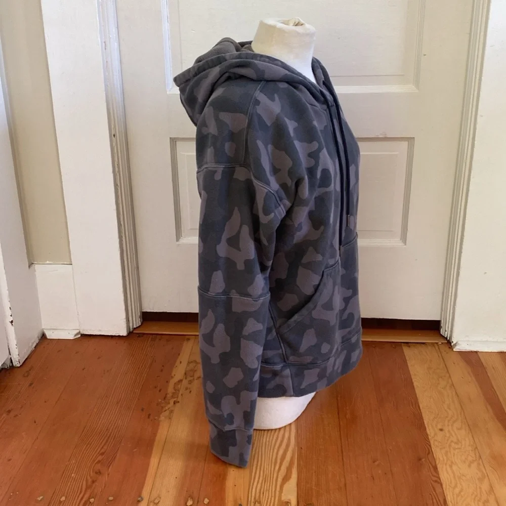 Zella Grey Camouflage Hooded Sweatshirt‎ Medium - Picture 2 of 5